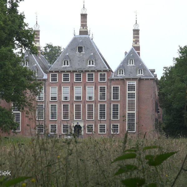 Kasteel Duivenvoorde bij Voorschoten